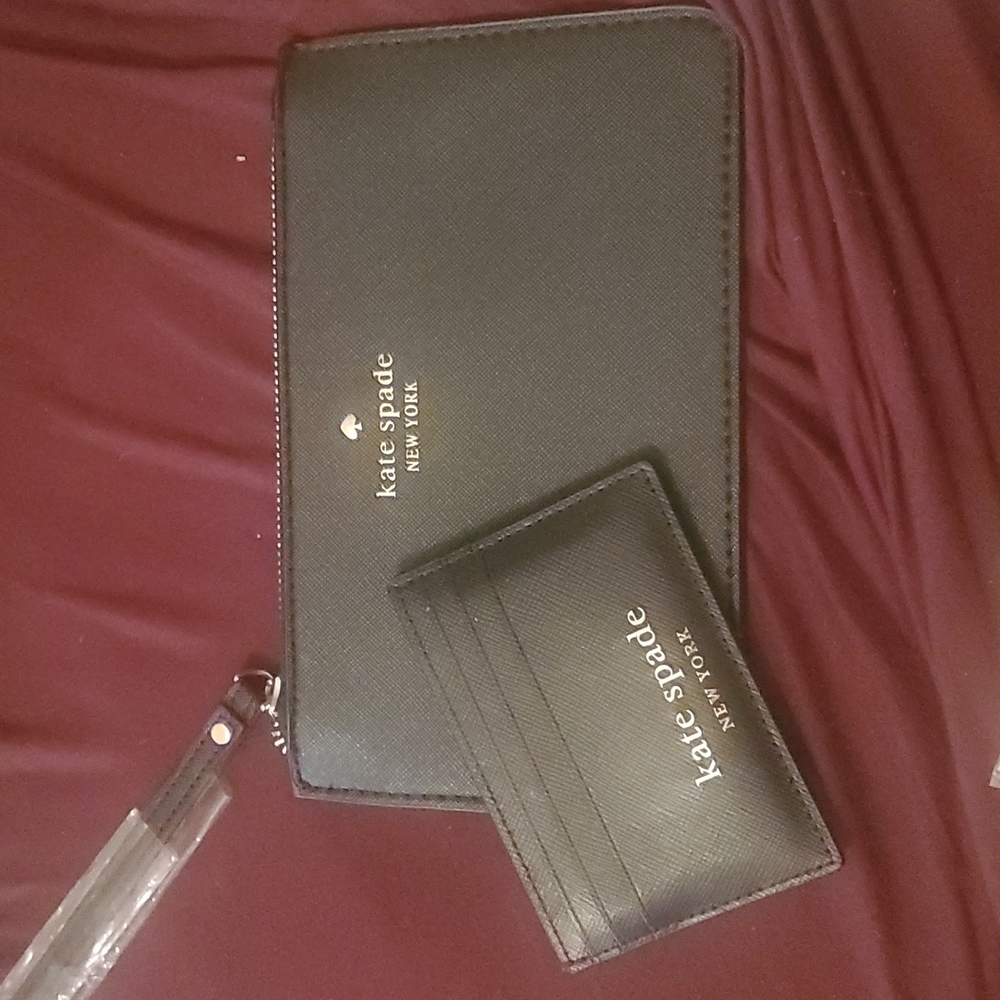 NEVER USED KATE SPADE WRISTLET W/CARD CASE♠️